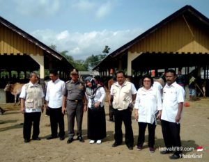 PhotoGrid_1565185063095