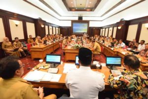 PhotoGrid_1565796103840