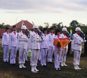 PhotoGrid_1566061292407