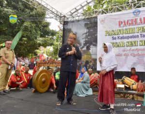 PhotoGrid_1566262059219