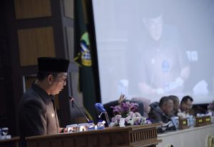 PhotoGrid_1566645488219