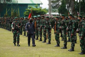 Bupati_Garut_Sambut_448_Personil_Yonif_Raider_303_(4)
