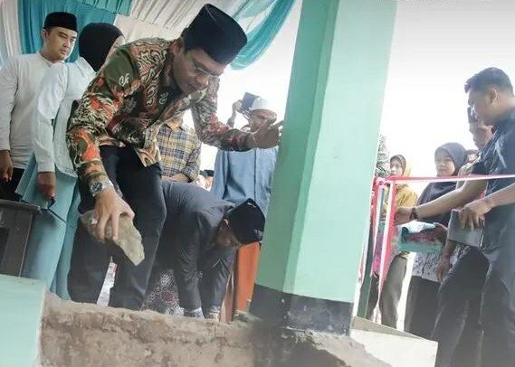 Peletakan Batu Pertama Pembangunan Masjid Besar Cikancung Dimulai